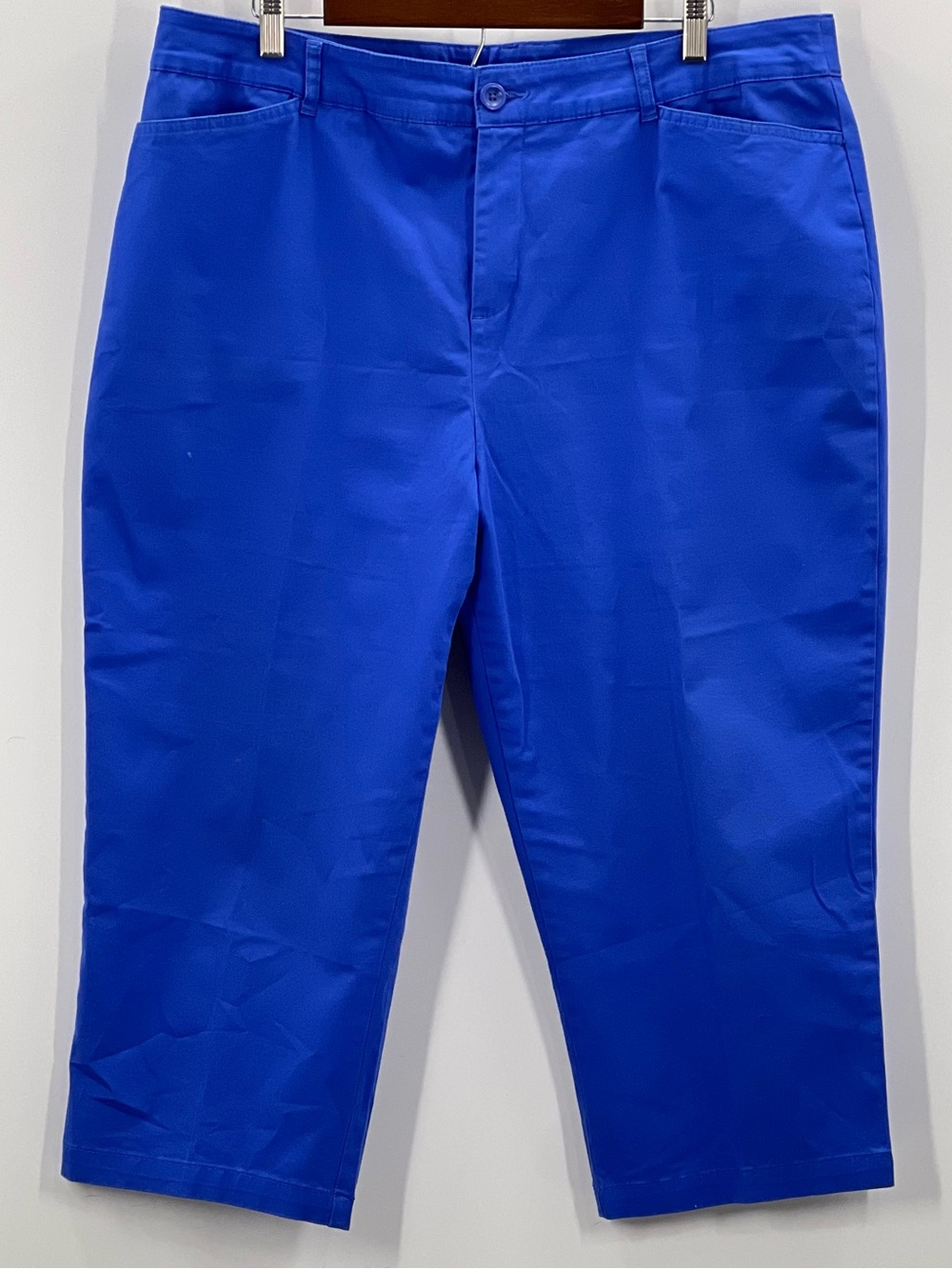 J084 croft & barrow Women's 18 Cobalt Blue Stretch Capris
